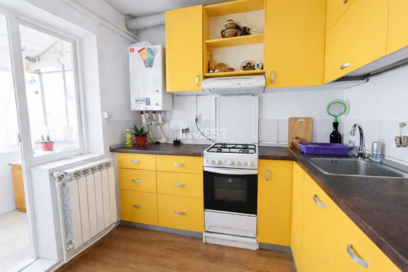 Apartament 3 camere spațios, 70 mp, 2 băi, balcon și pod – Zona Frumoasa