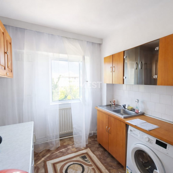 Apartament 2 camere decomandat, 55 mp, balcon – Nicolina (Clopotari)