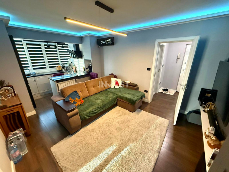 Apartament 2 camere-Podu Ros-etaj 1-renovat