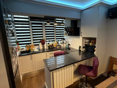 Apartament 2 camere-Podu Ros-etaj 1-renovat