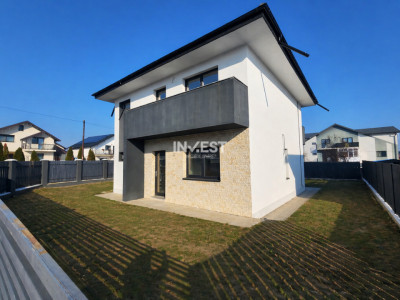 CASA CU 5 CAMERE, CAPAT CUG-VALEA ADANCA