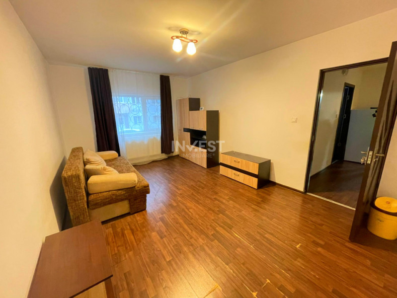 Apartament 2 camere decomandat-50mp-Podul de Fier