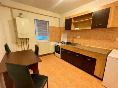 Apartament 2 camere decomandat-50mp-Podul de Fier