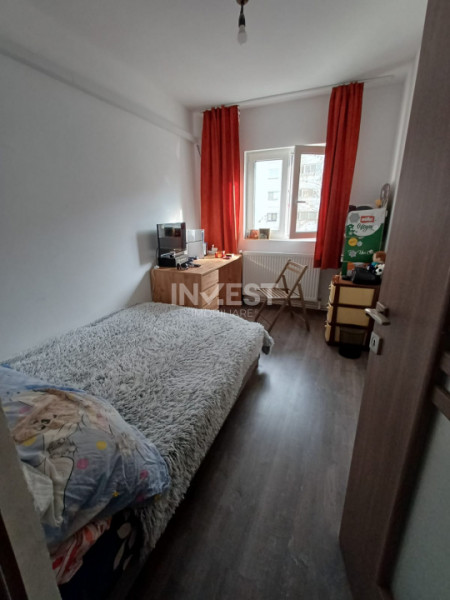 Apartament 3 Camere, intermediar, zona Nicolina 1( Lidl)