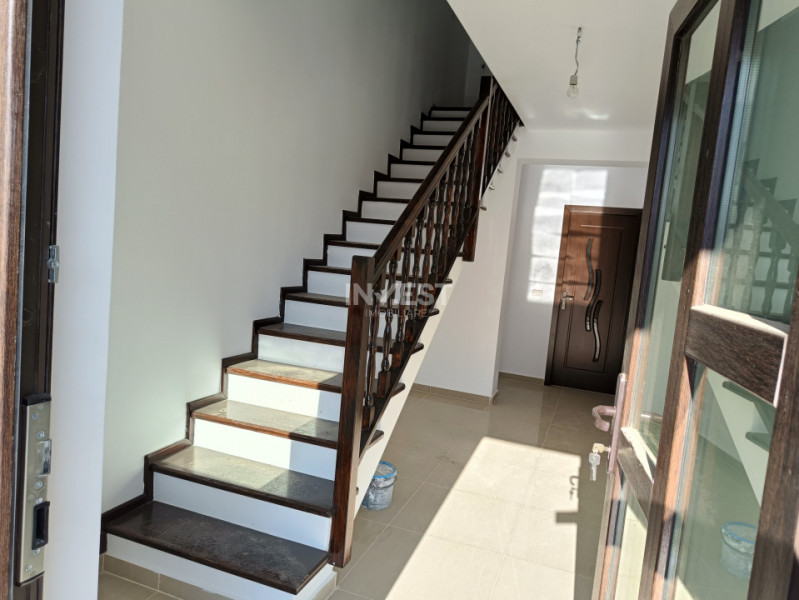 Duplex, 4 camere, pivniță generoasă — Valea Lupului, Iași
