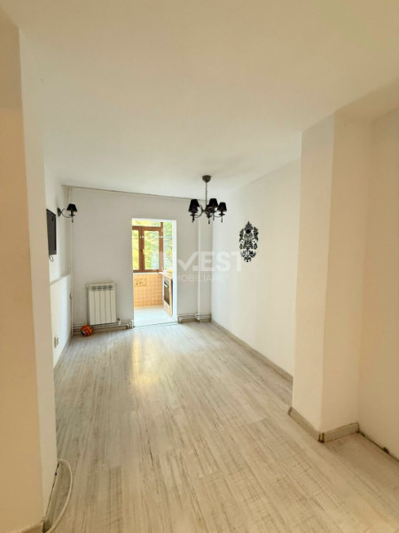 Apartament 3 camere-Sf Lazar-Palas Mall-etaj 1