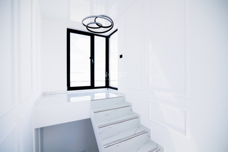 COMISION 0%! Duplex modern cu 3 dormitoare, 2 băi și terasă panoramică