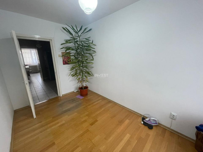 Apartament 3 camere decomandat - Podu Roș-liceul Racovita