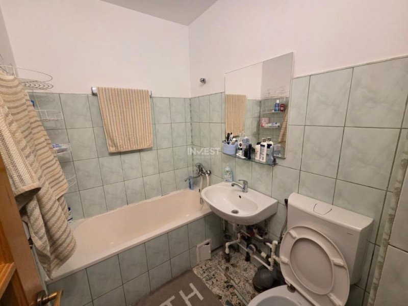 DE VANZARE-APARTAMENT 2 CAMERE-PIATA DACIA