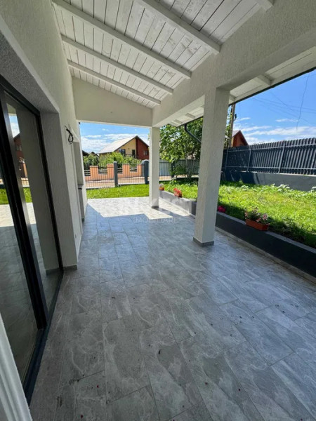 VILA SEMI-SINGLE , 4 CAMERE, DOUA BAI, MAGAZIE, 110 MP UTILI , HORPAZ