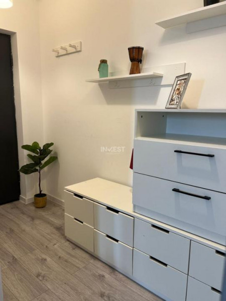 APARTAMENT CU 2 CAMERE , OPEN-SPACE, ETAJ INTERMEDIAR, CAPAT CUG-VISOIANU
