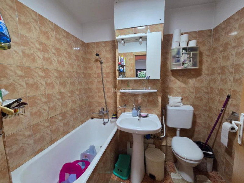 APARTAMENT 2 CAMERE-ETAJ 1-DECOMANDAT-DACIA