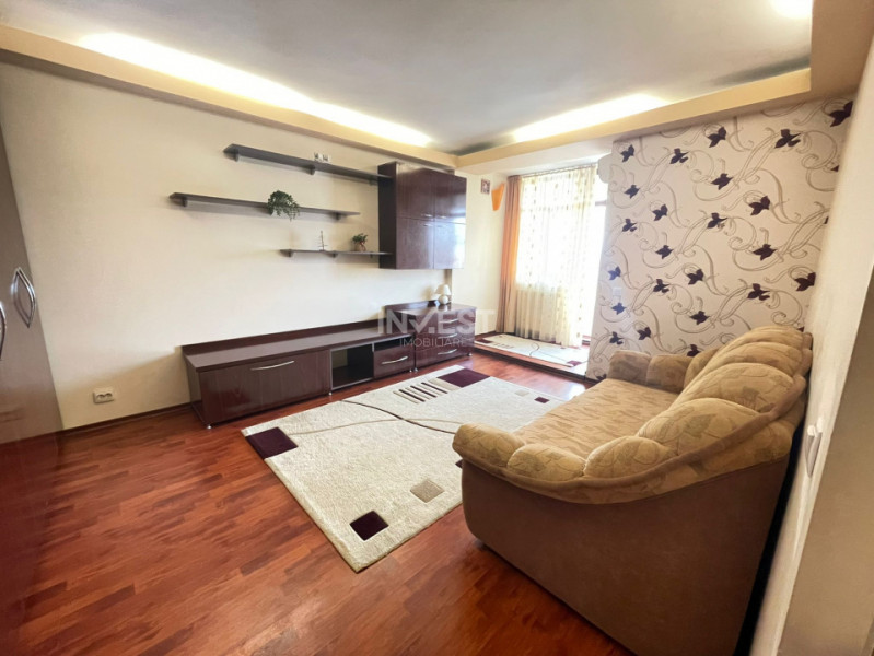 Apartament 2 camere decomandat-Podu Ros-Piata Nicolina