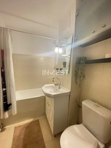 Apartament 2 camere decomandat-Podu Ros-Piata Nicolina