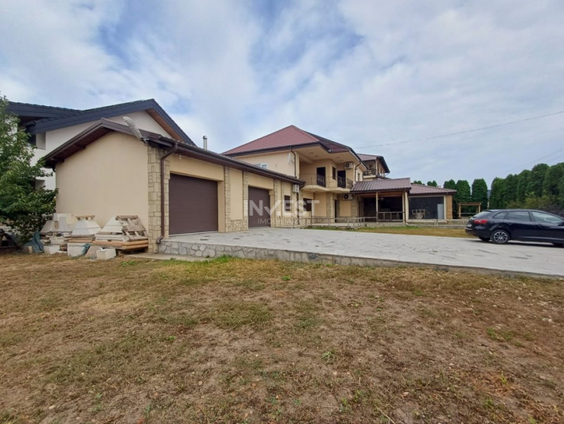 CASA PREMIUM  MIROSLAVA , 250MP UTILI, 5 CAMERE, BECI, 2 GARAJE, 1100 MP TEREN