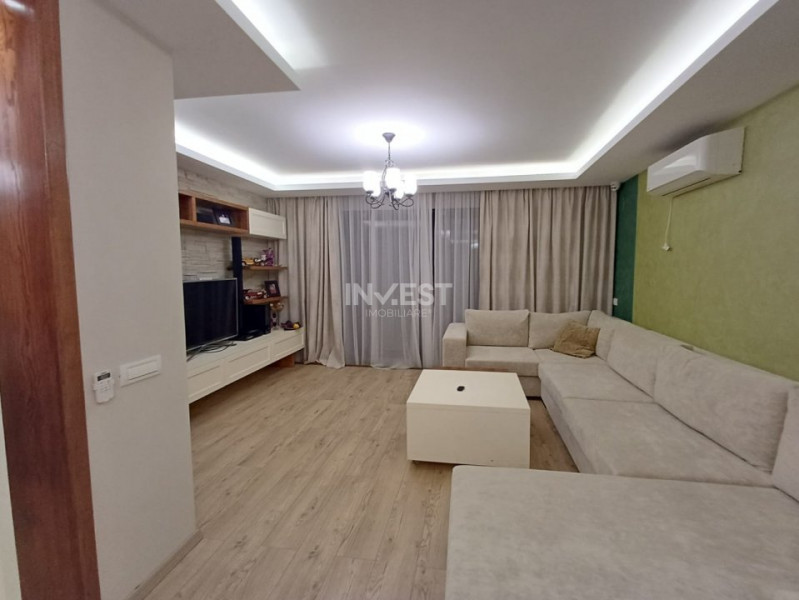 CASA PREMIUM  MIROSLAVA , 250MP UTILI, 5 CAMERE, BECI, 2 GARAJE, 1100 MP TEREN