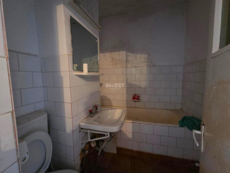 APARTAMENT 3 CAMERE-DECOMANDAT-ETAJ 1-DACIA