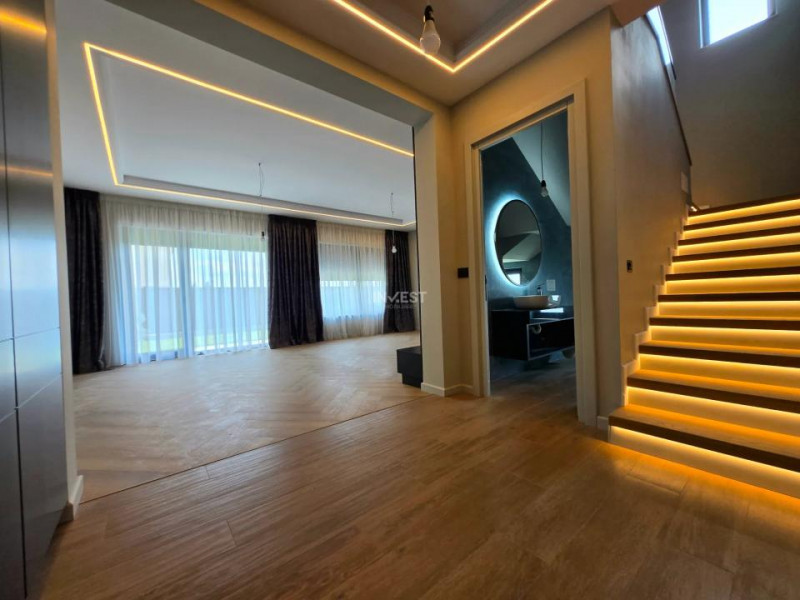 CASA CU 4 CAMERE, 2 BAI , COMPLEX PREMIUM CU ACCES PRIVAT !!! IASI