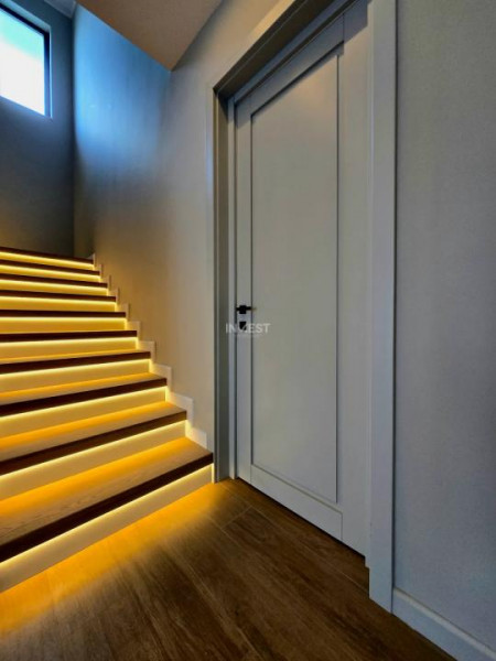 CASA CU 4 CAMERE, 2 BAI , COMPLEX PREMIUM CU ACCES PRIVAT !!! IASI