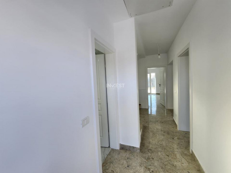 Casa individuala , 4 camere , 2 bai , zona MIROSLAVA-VALEA URSULUI