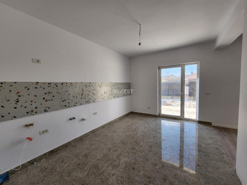 Casa individuala , 4 camere , 2 bai , zona MIROSLAVA-VALEA URSULUI