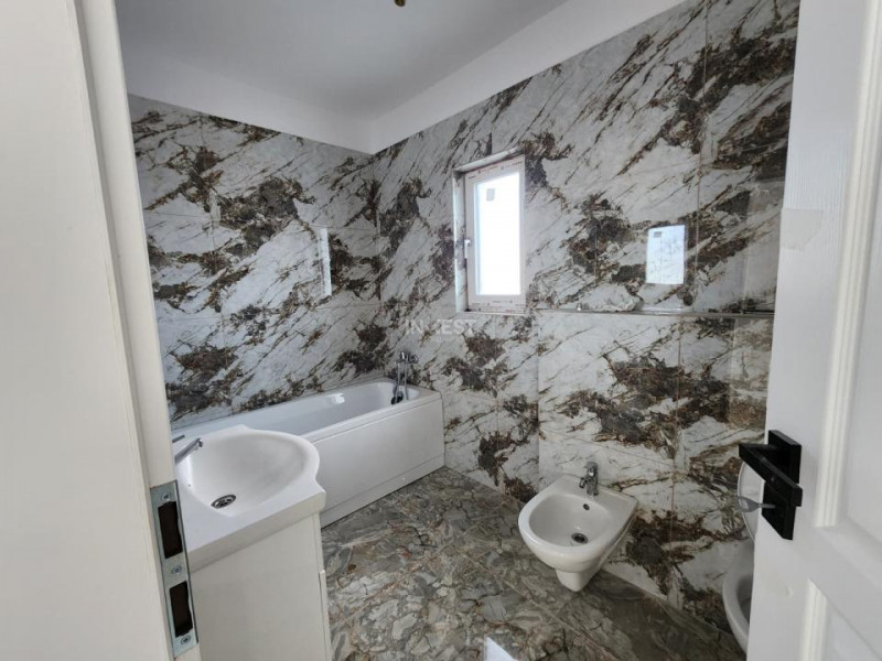 Casa individuala , 4 camere , 2 bai , zona MIROSLAVA-VALEA URSULUI