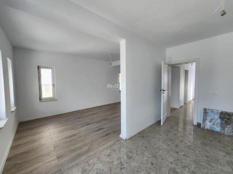 Casa individuala , 4 camere , 2 bai , zona MIROSLAVA-VALEA URSULUI