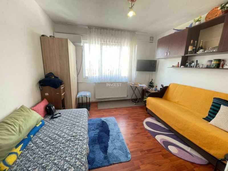 Camera camin-Piata Nicolina