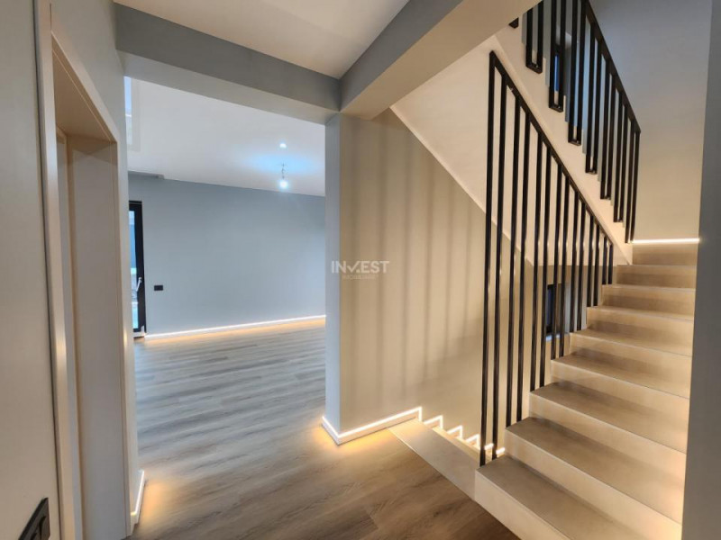 CASA 4 CAMERE , 2 BAI , 120 MP UTILI , MIROSLAVA, CLASA ENERGETICA A