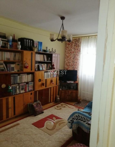 APARTAMENT 3 CAMERE-ALEXANDRU CEL BUN