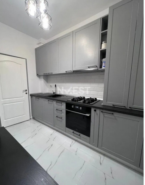 APARTAMENT DECOMANDAT 3 CAMERE, 69 MP , LOC DE PARCARE INCLUS , LUNCA CETATUII