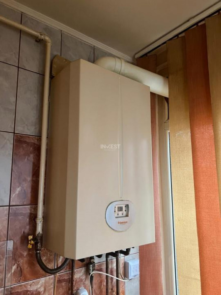 Apartament 2 camere decomandat-Podul de Fier-bloc 1982