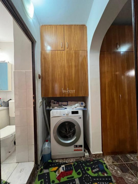 Apartament 2 camere decomandat-Podul de Fier-bloc 1982