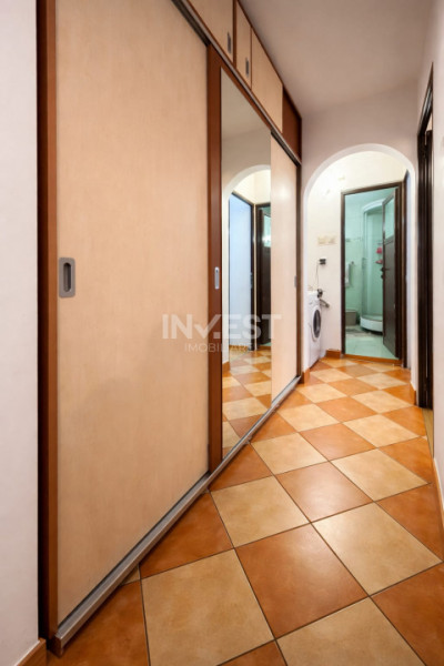 Apartament de vanzare, 3 camere, decomandat, zona Moara de Foc, Iasi