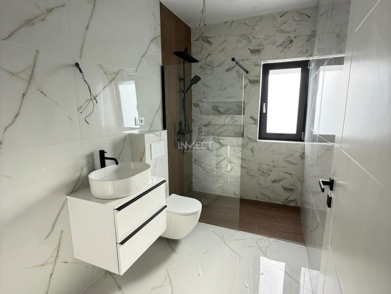 CASA INDIVIDUALA, 4 CAMERE, 2 BAI SI POD, MALL MOLDOVA, COMISION 0% !!!