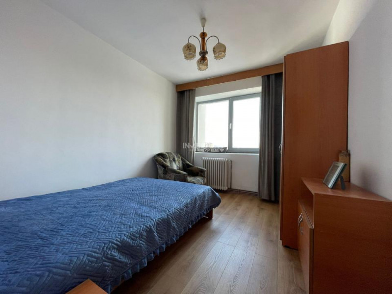 Apartament de inchiriat, 3 camere, decomandat, zona Podu Ros, Iasi