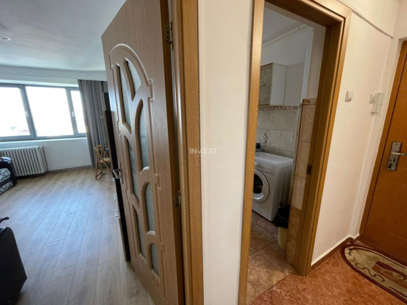 Apartament de inchiriat, 3 camere, decomandat, zona Podu Ros, Iasi