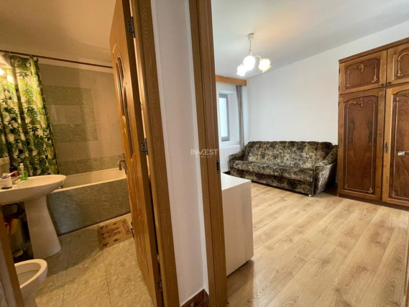 Apartament de inchiriat, 3 camere, decomandat, zona Podu Ros, Iasi