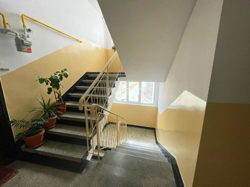 Apartament 2 camere decomandat-Podu Ros-bloc fara risc