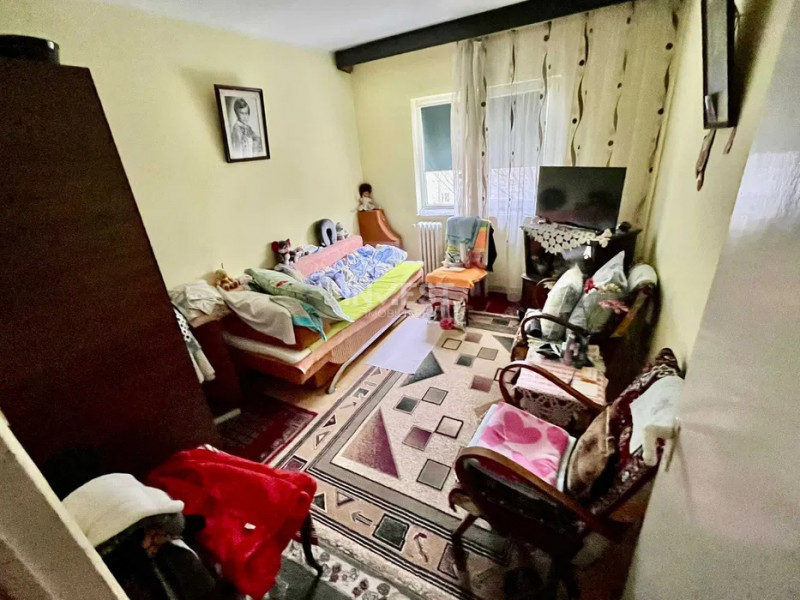 Apartament de vanzare 3 camere, zona Canta, Iasi