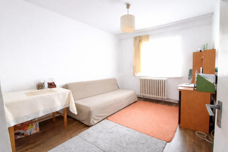 Apartament 3 camere spațios, 70 mp, 2 băi, balcon și pod – Zona Frumoasa