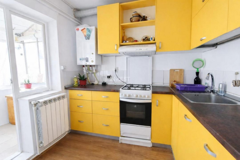 Apartament 3 camere spațios, 70 mp, 2 băi, balcon și pod – Zona Frumoasa