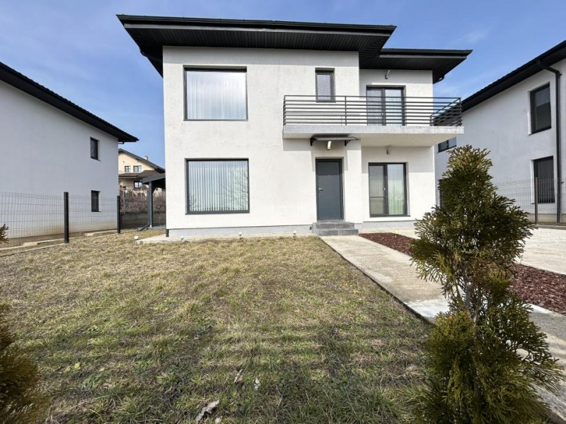 Casa individuala, 5 camere, 3 bai, utilata. Zona Bucium- Plopii Fara Sot, IASI