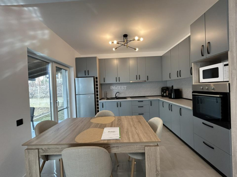 Casa individuala, 5 camere, 3 bai, utilata. Zona Bucium- Plopii Fara Sot, IASI