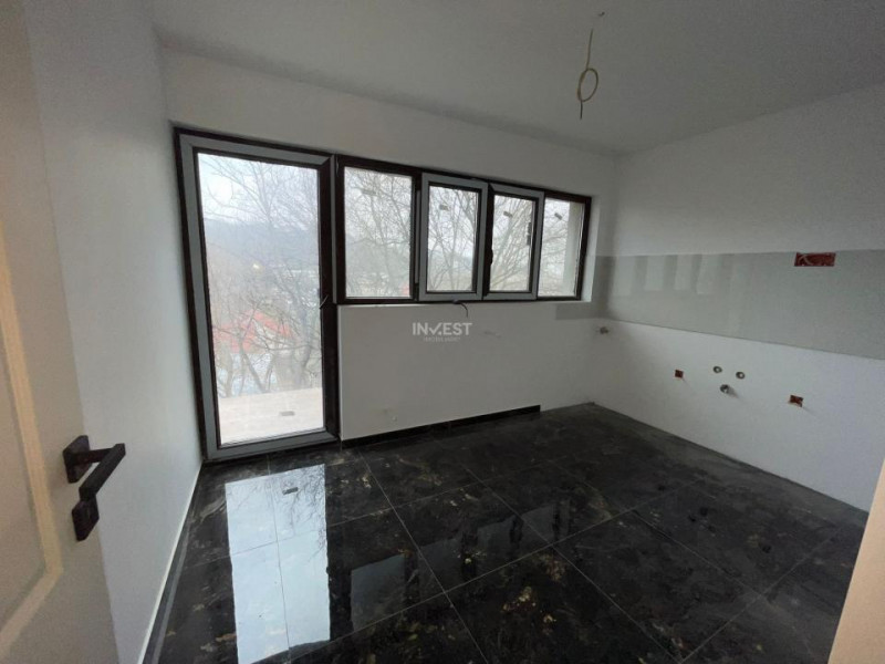 Casa 4 camere, 2 bai, 420 mp teren,  Pacurari, Iasi 