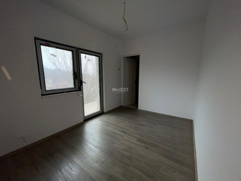 Casa 4 camere, 2 bai, 420 mp teren,  Pacurari, Iasi 