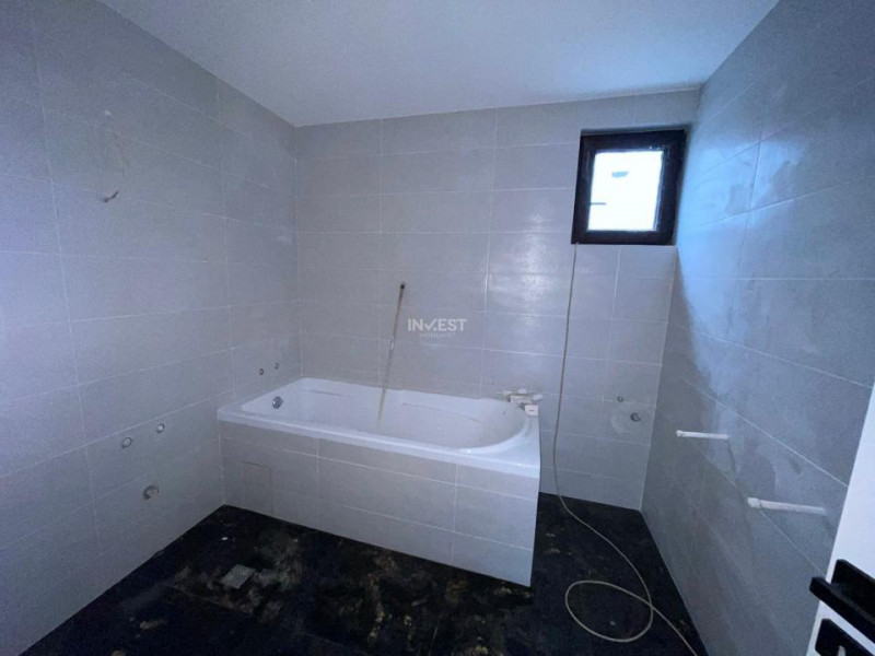 Casa 4 camere, 2 bai, 420 mp teren,  Pacurari, Iasi 