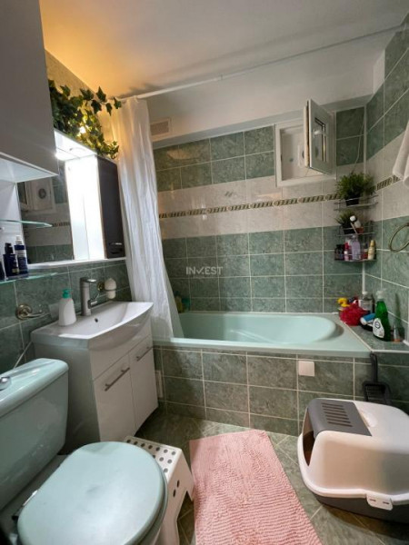 3 camere de vanzare, 71 mp, zona Pacurari- Petru Poni, Iasi 