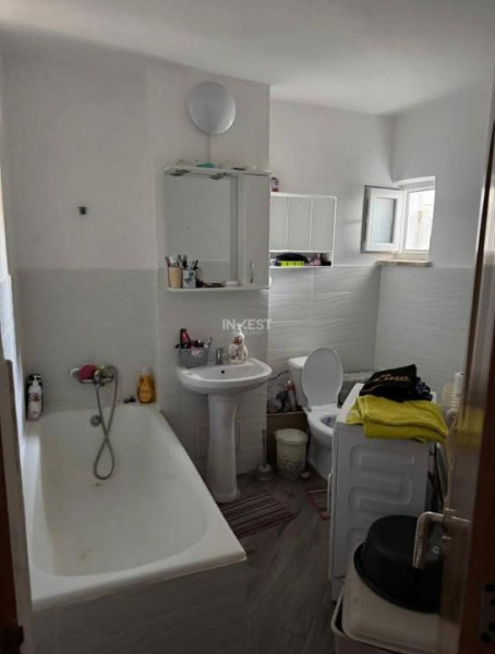 De vanzare, 2 camere, decomandat, zona Canta, Iasi