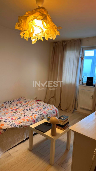 Garsoniera-Podu ros-Liceul Racovita-etaj intermediar